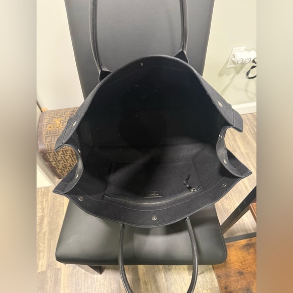 *24HR SALE*
Authentic NWOT Saint Laurent Rive Gauche Black Tote - Picture 5 of 11